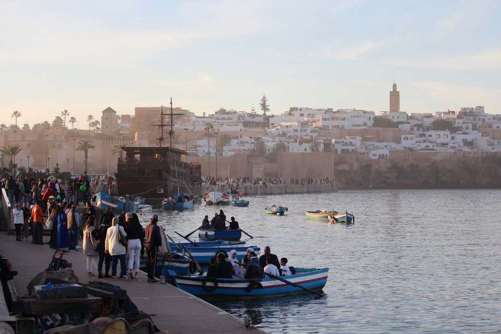 Passeggiare sulle corniche di Rabat con vista medina al tramonto - blog di viaggi