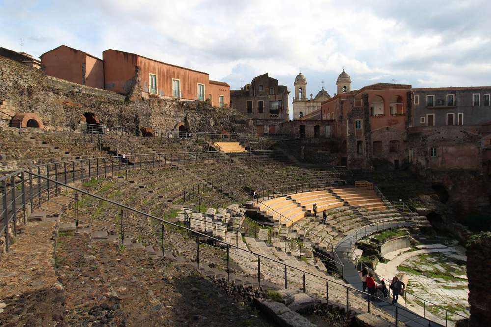 visitare il teatro greco romano nel centro di Catania - blog di viaggi