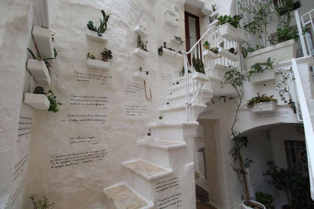 Angolo nascosto di Cisternino in Puglia - blog di viaggi