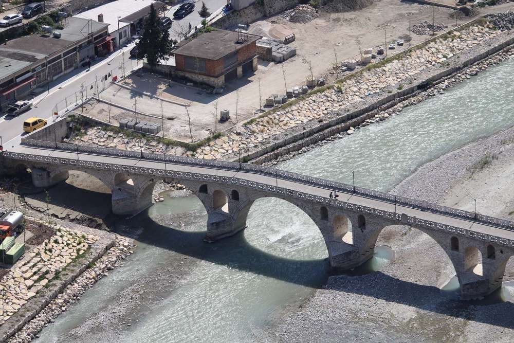 Gorica bridge in Berat dall'alto - blog di viaggi