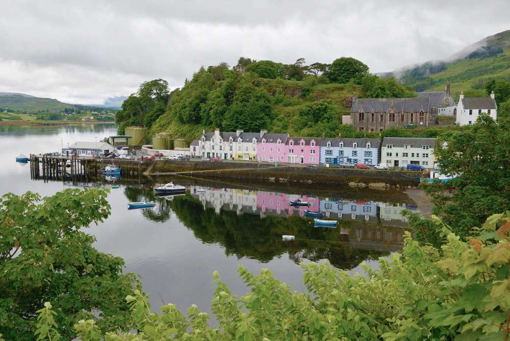 visitare il villaggio di Portree sull'isola di skye in Scozia - blog di viaggi