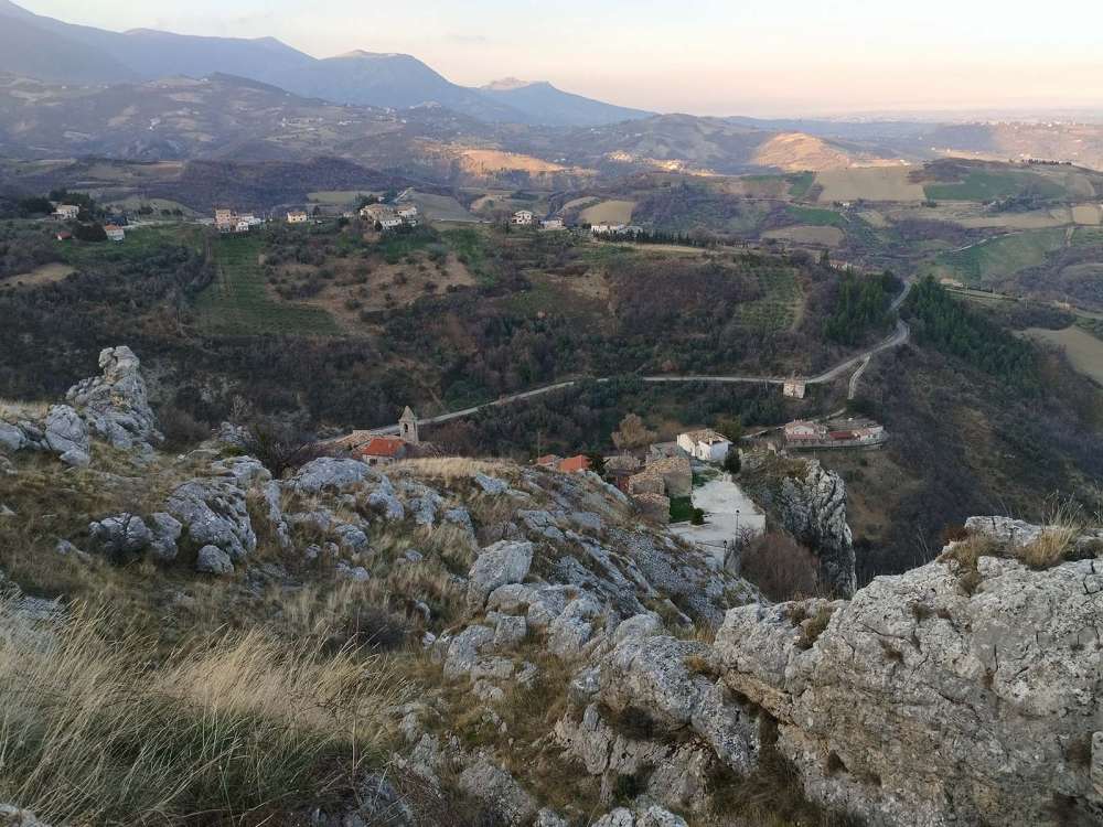 il borgo medievale di Corvara in abruzzo - blog di viaggi