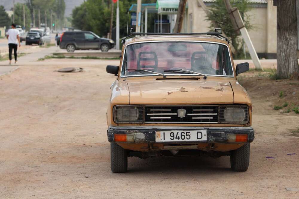 macchine d'epoca in Kirghizistan - blog di viaggi