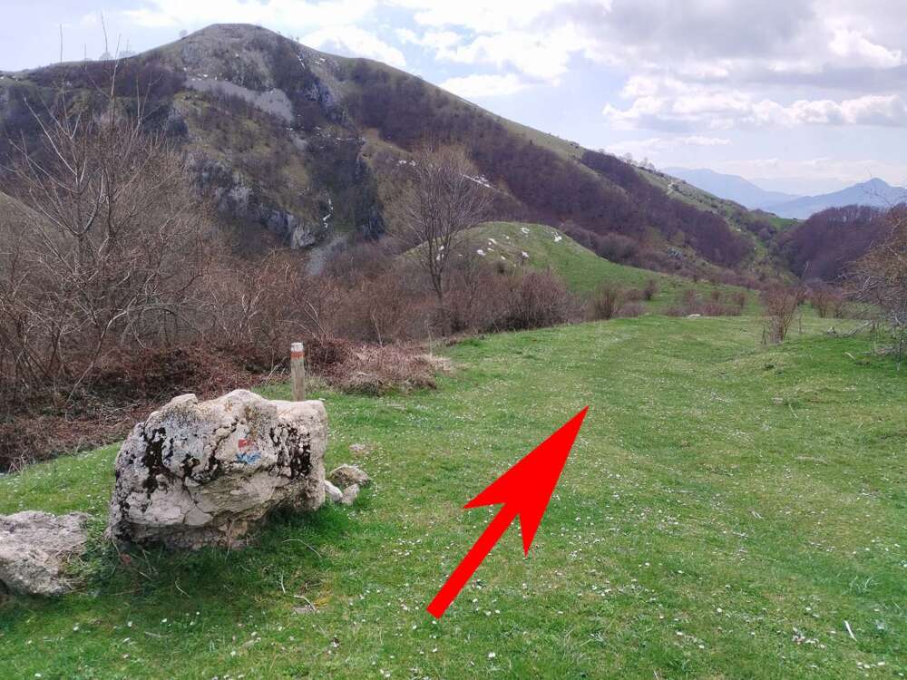 sentiero per la Cascata di Rivo Chiaro in Abruzzo - blog di viaggi