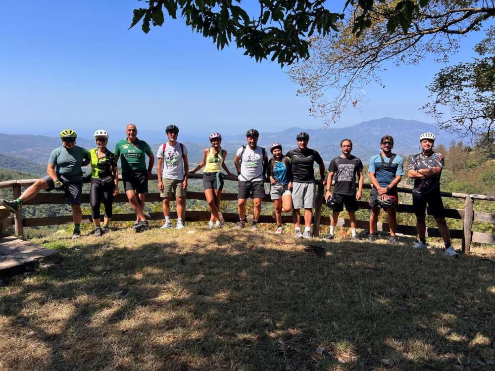 gruppo escursione e-Bike nel Cilento sul Monte Gelbison - blog di viaggi
